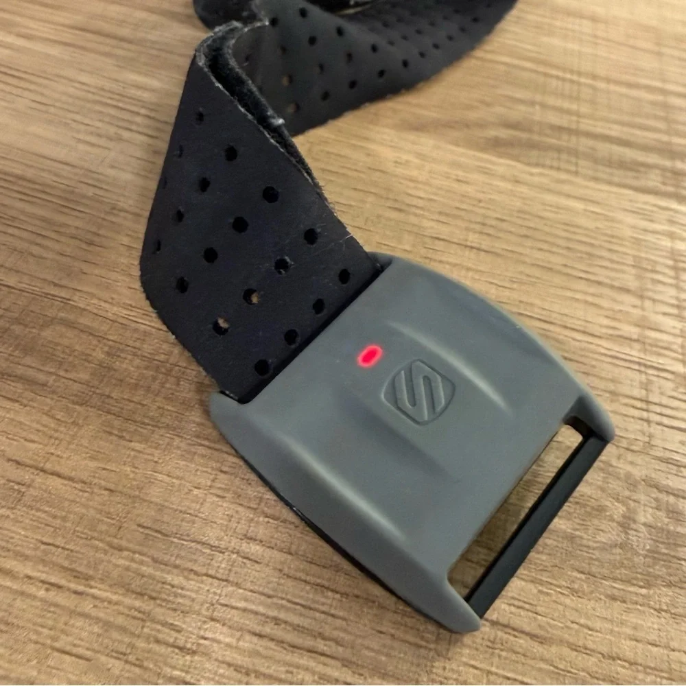 Scosche Rhythm+ Heart Rate Monitor Armband Black w/ USB Charger Fitness Tracker